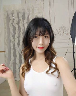 年轻的女学生电影_免费国语在线观看