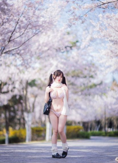 年轻妈妈的朋友在线_超清版蓝光版中文字幕包