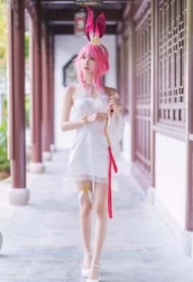 裙子底下有怪兽_1080视频大全